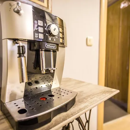 Hostgost Selected - Bams, Private Included